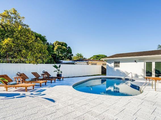 Photo of 1720 NE 157th Ter in North Miami Beach, FL