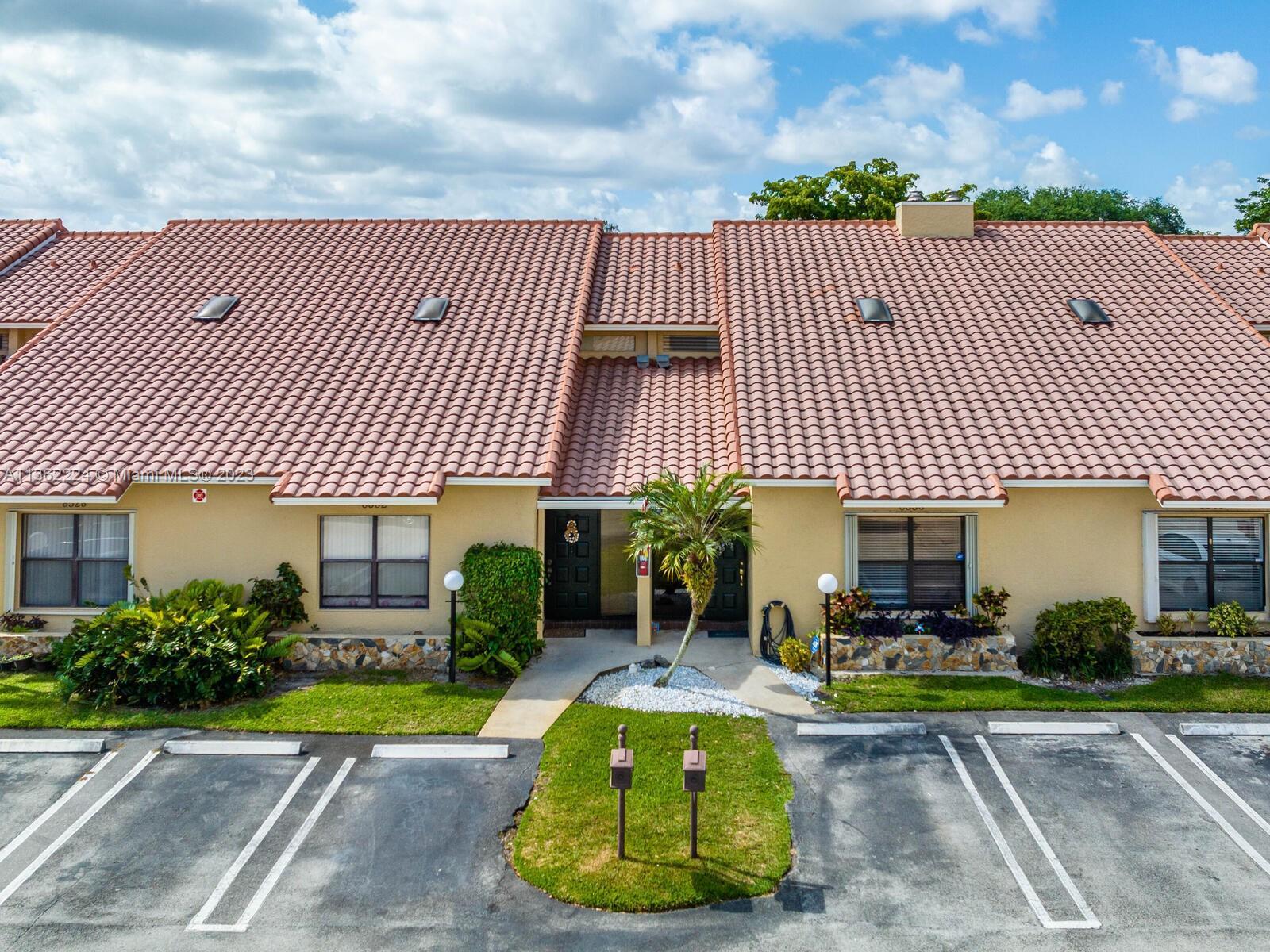 Photo of 8536 Shadow Ct #4-16 in Coral Springs, FL