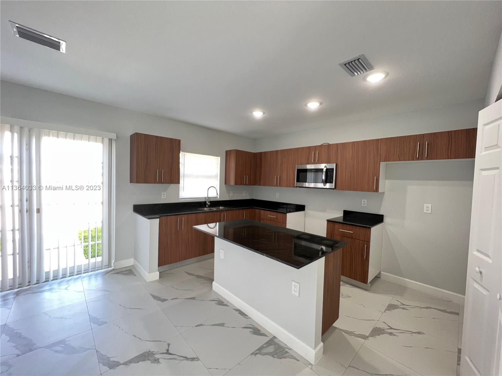 Photo of 1310 NW 6th Ave in Florida City, FL
