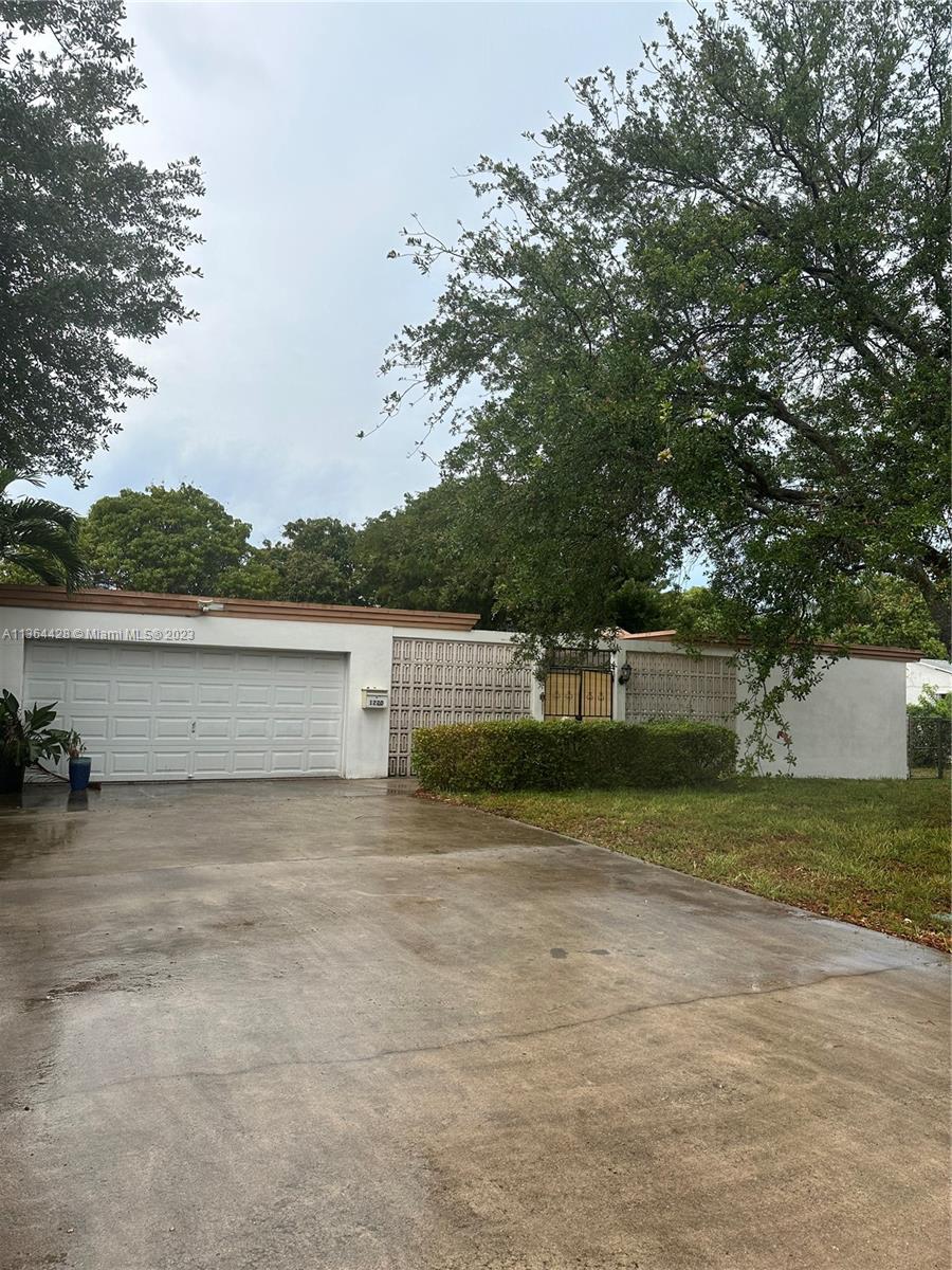 Photo of 1220 S 29th Ave in Hollywood, FL