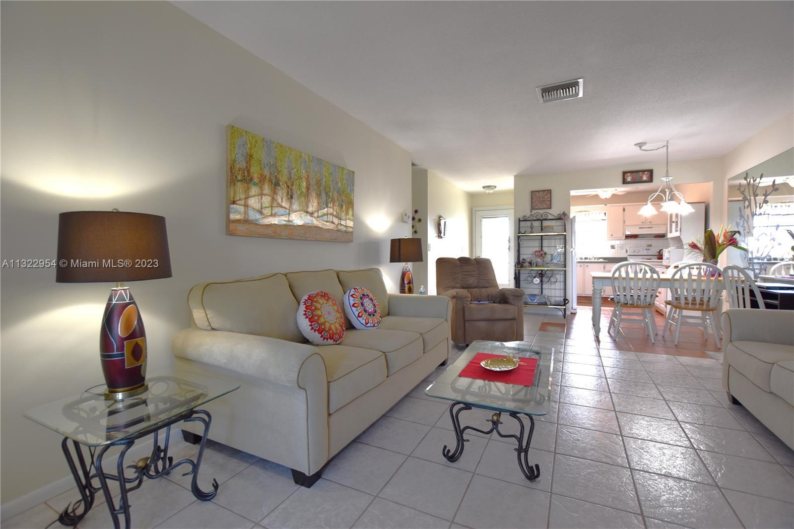 Photo of 2804 Crosley Dr E #B in West Palm Beach, FL