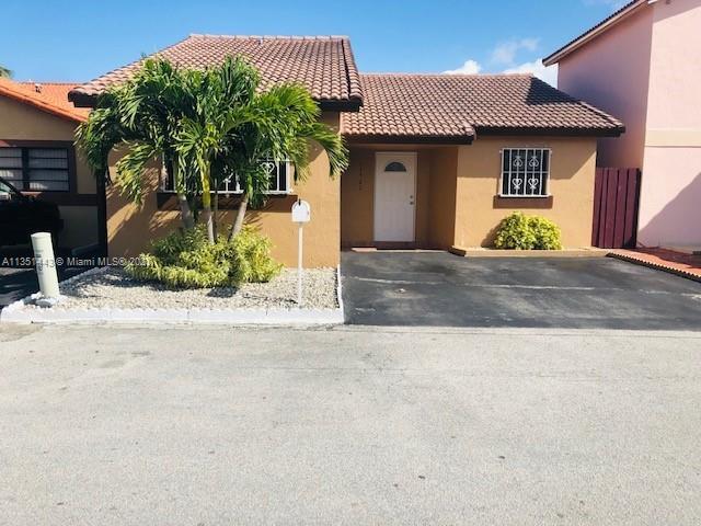 Photo of 11507 SW 6th St in Sweetwater, FL