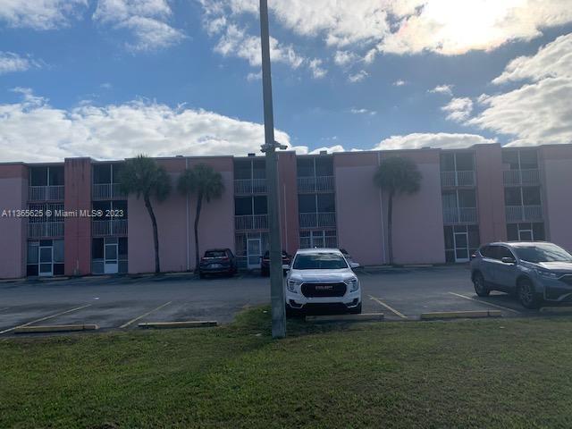 Photo of 19791 SW 114th Ave #132 in Miami, FL