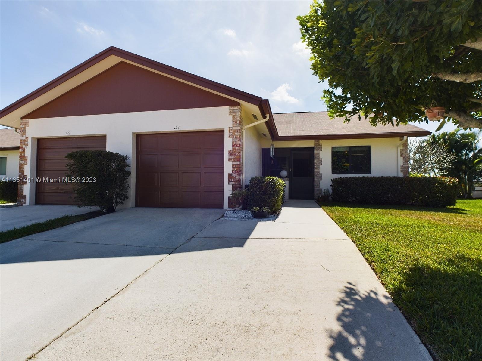This fabulous Villa boasts spectacular Golf Course Views off the second green. The corner location m
