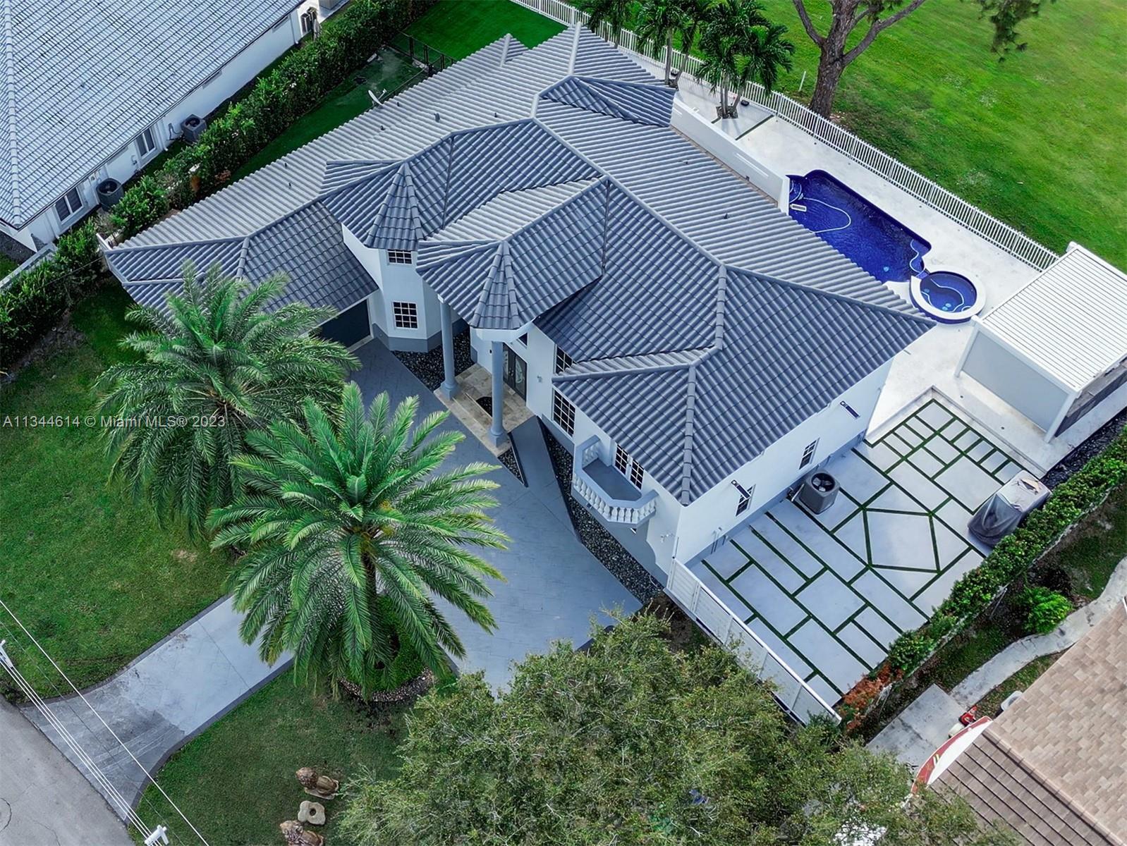 Photo of 6780 N Augusta Dr in Hialeah, FL