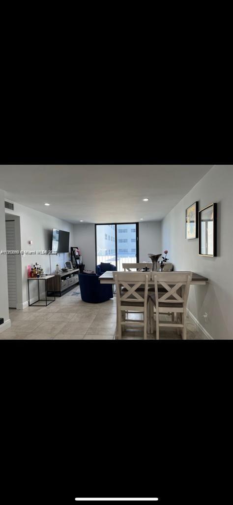 Photo of 4301 Collins Ave #414 in Miami Beach, FL