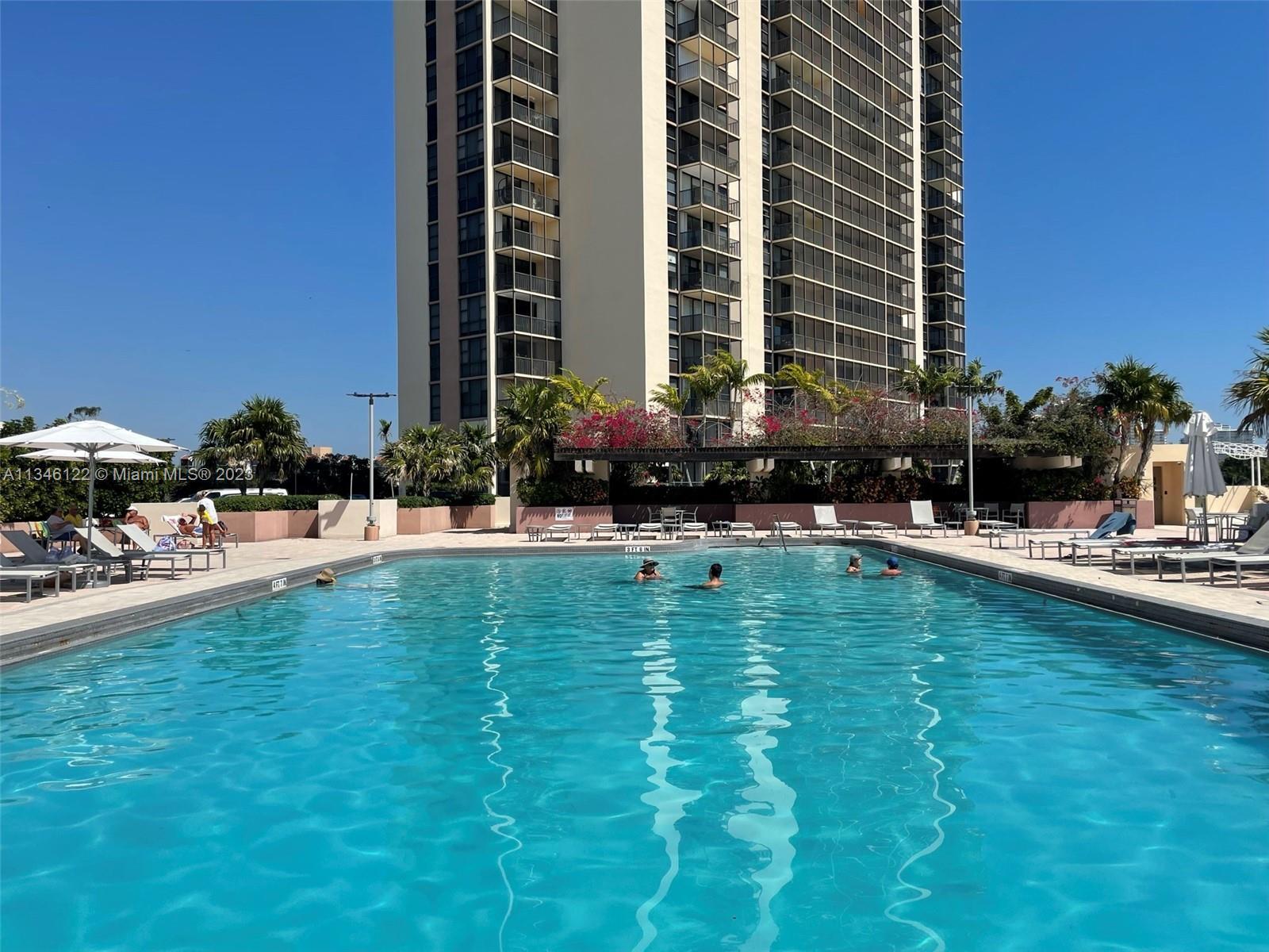 Bright corner unit 2 bed/2 bath in the heart of Aventura. Panoramic views from the 12th floor of the