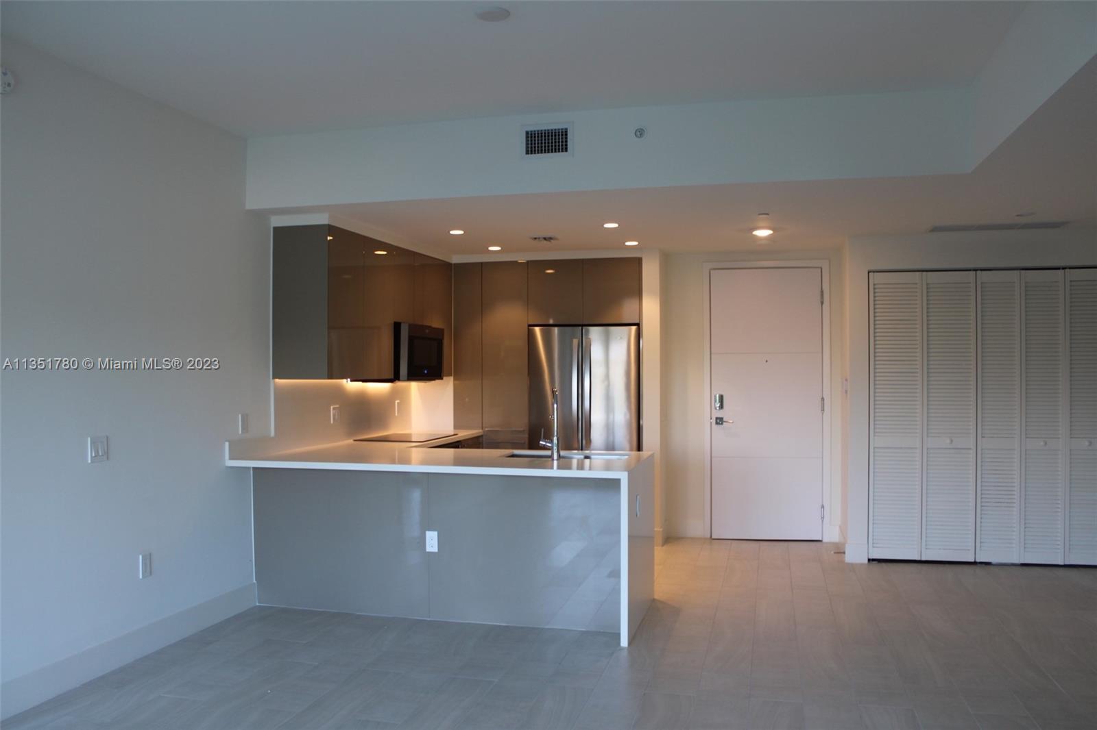 Photo of 2000 Metropica Wy #402 in Sunrise, FL