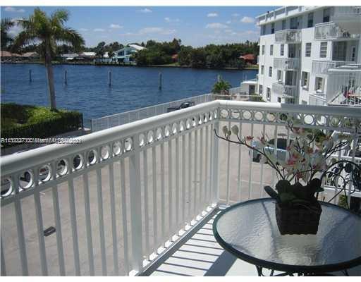 **DONT MISS** GREAT OPPORTUNITY TO LIVE RIGHT ACROSS FROM THE BEACH**THIRD FLOOR UNIT WITH BALCONY O
