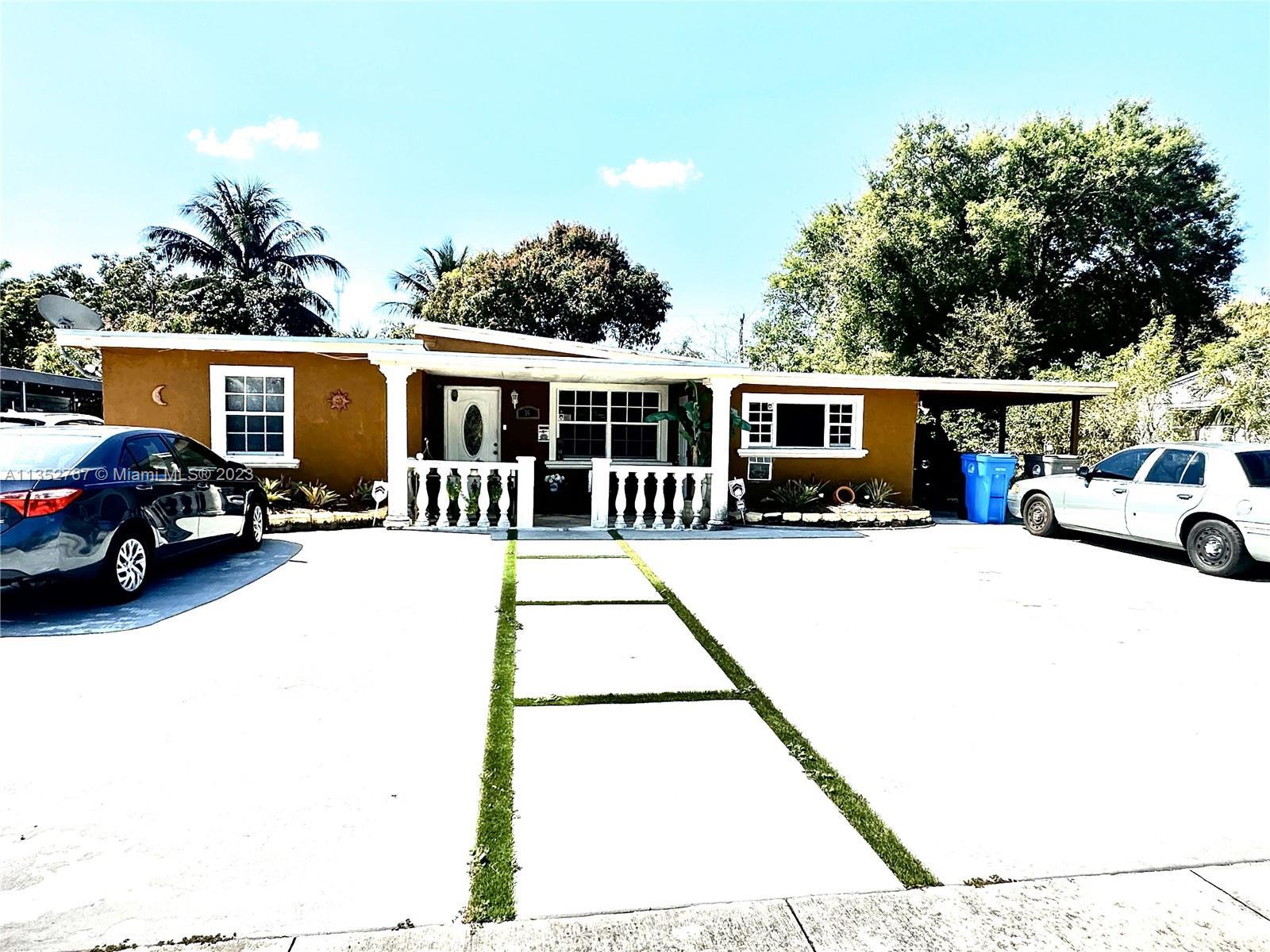Photo of 36 Virginia Rd in West Park, FL