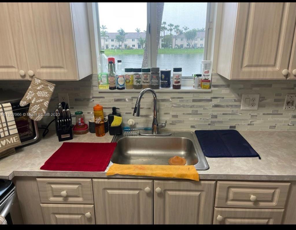 Photo of 1261 SE 27th St #201 in Homestead, FL