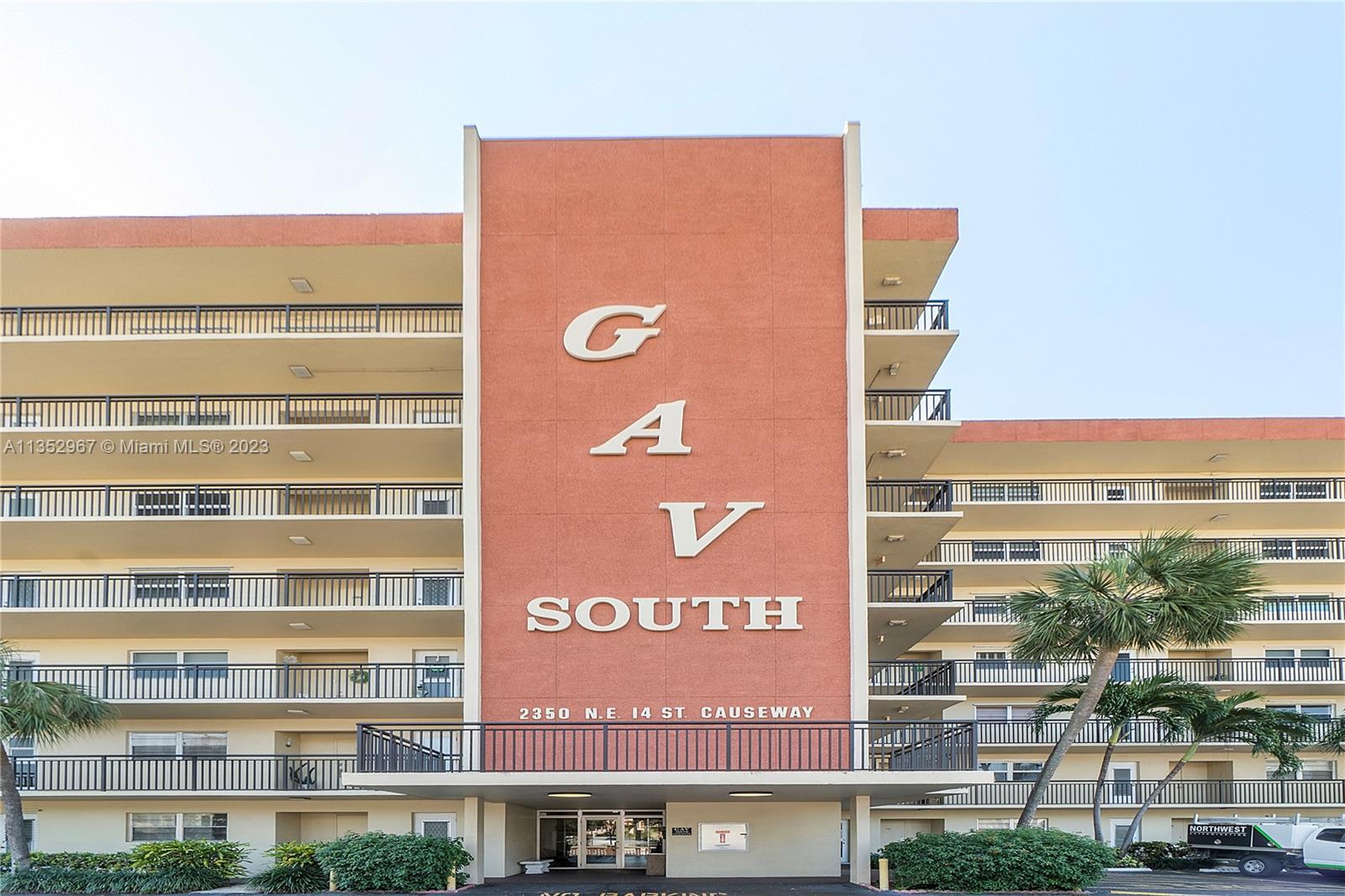 Approximately 1 mile to the beach. 2BR & 2BA 4th floor condo with renovated custom kitchen with conv