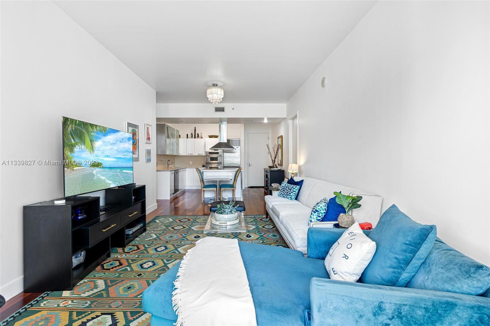 Welcome To Emerald At Brickell Where NY Meets Miami. Bright And Airy, This Spacious 2 BD 2.5 BA Feat