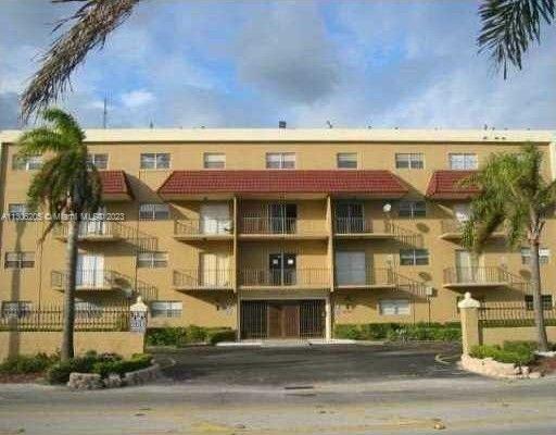 Photo of 5100 SW 41st St #212 in Pembroke Park, FL
