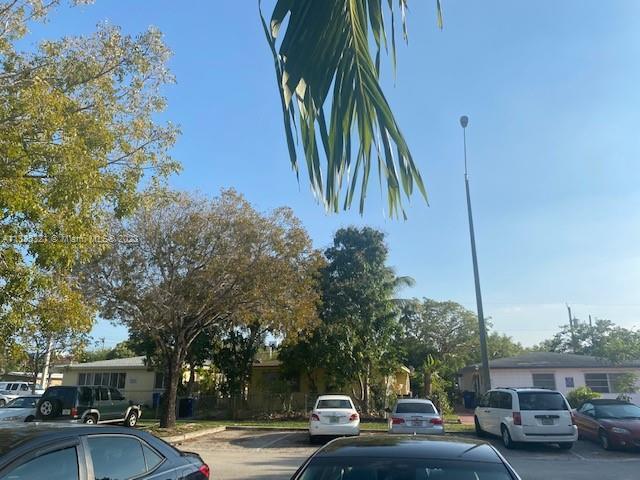Photo of 1990 NE 168 St in North Miami Beach, FL