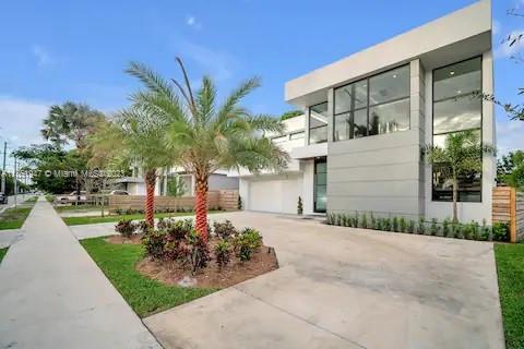 Masterfully designed 2020 construction pool home in East Fort Lauderdale just minutes from Downtown,