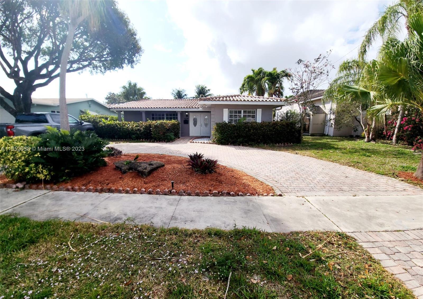Photo of 1336 Funston St in Hollywood, FL