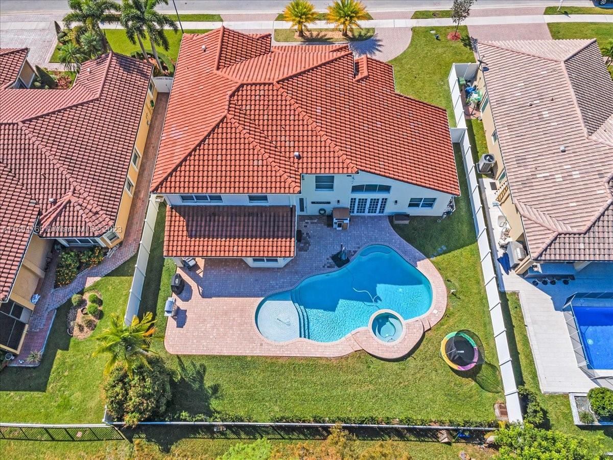 Photo of 18923 SW 7th St in Pembroke Pines, FL