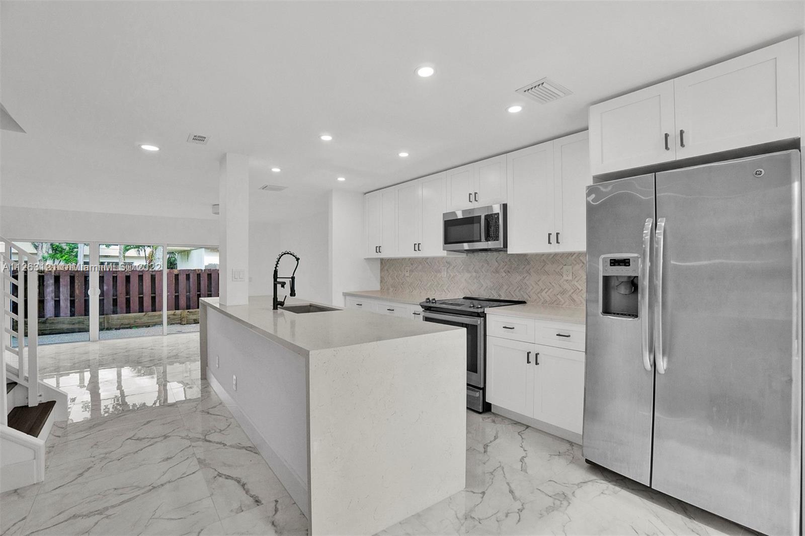 Photo of 8202 NW 8th Pl #7 in Plantation, FL