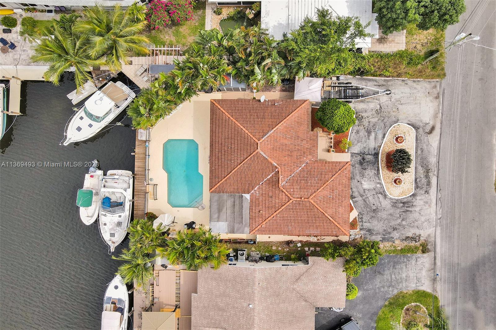 Photo of 1851 SE 5th Ct in Pompano Beach, FL