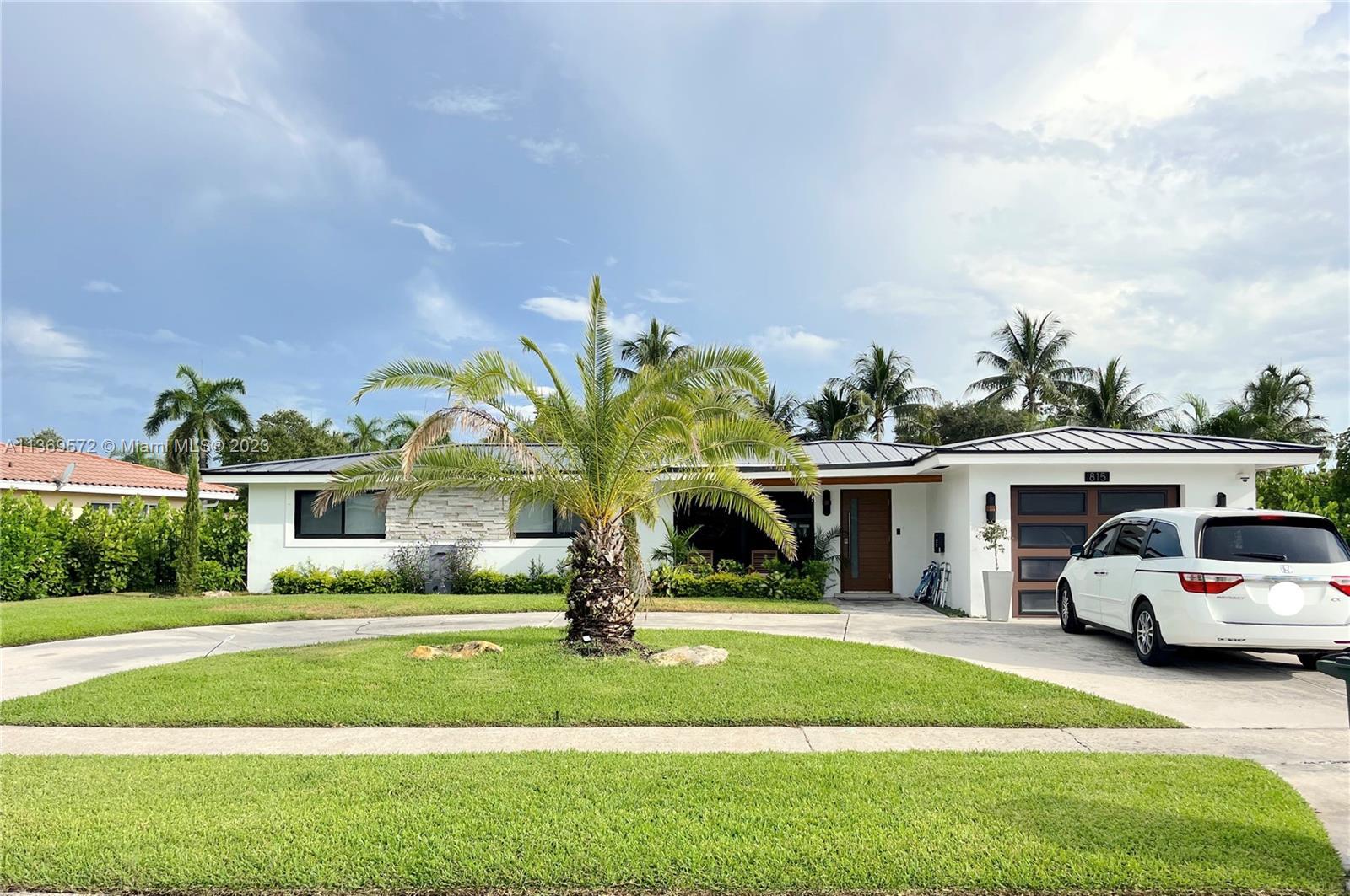 Photo of 815 SW 2nd St in Boca Raton, FL
