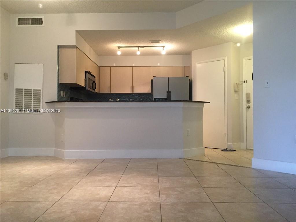 Photo of 2445 SW 18th Ter #1102 in Fort Lauderdale, FL