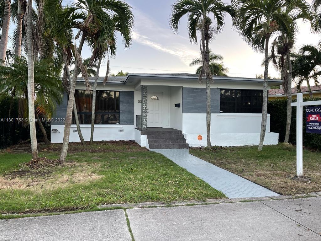 Photo of 910 Hollywood Blvd in Hollywood, FL