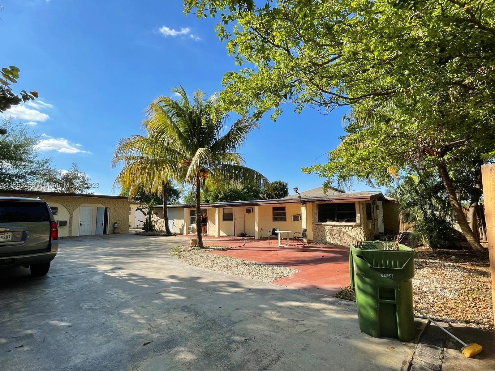 Photo of 633 NW 15th Ave in Fort Lauderdale, FL