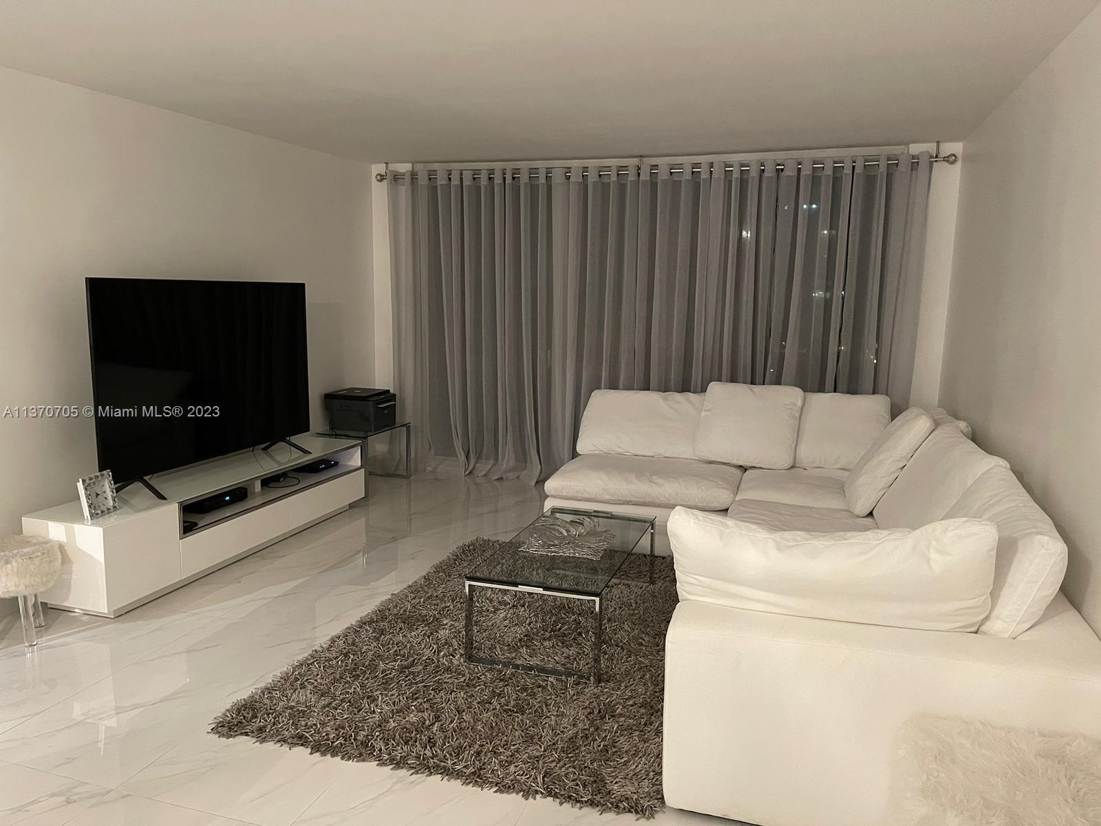 Photo of 2030 S Ocean Dr #522 in Hallandale Beach, FL