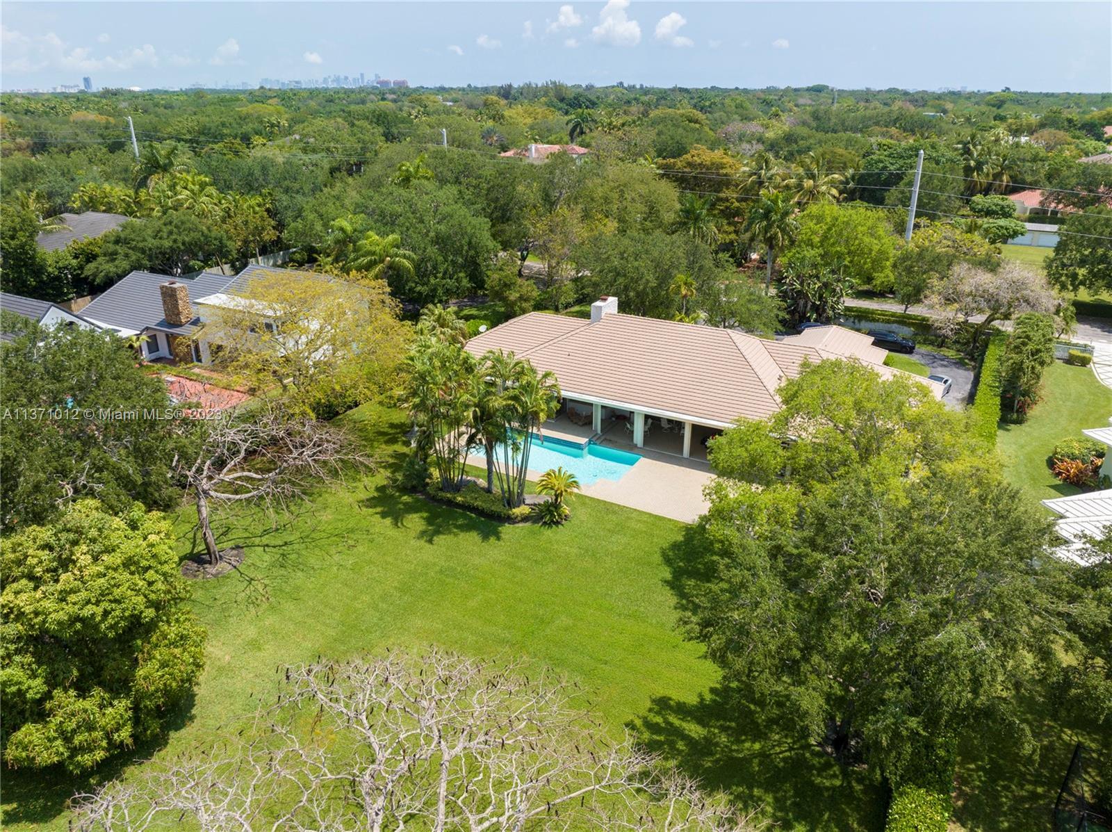 Photo of 10300 SW 60th Ave in Pinecrest, FL