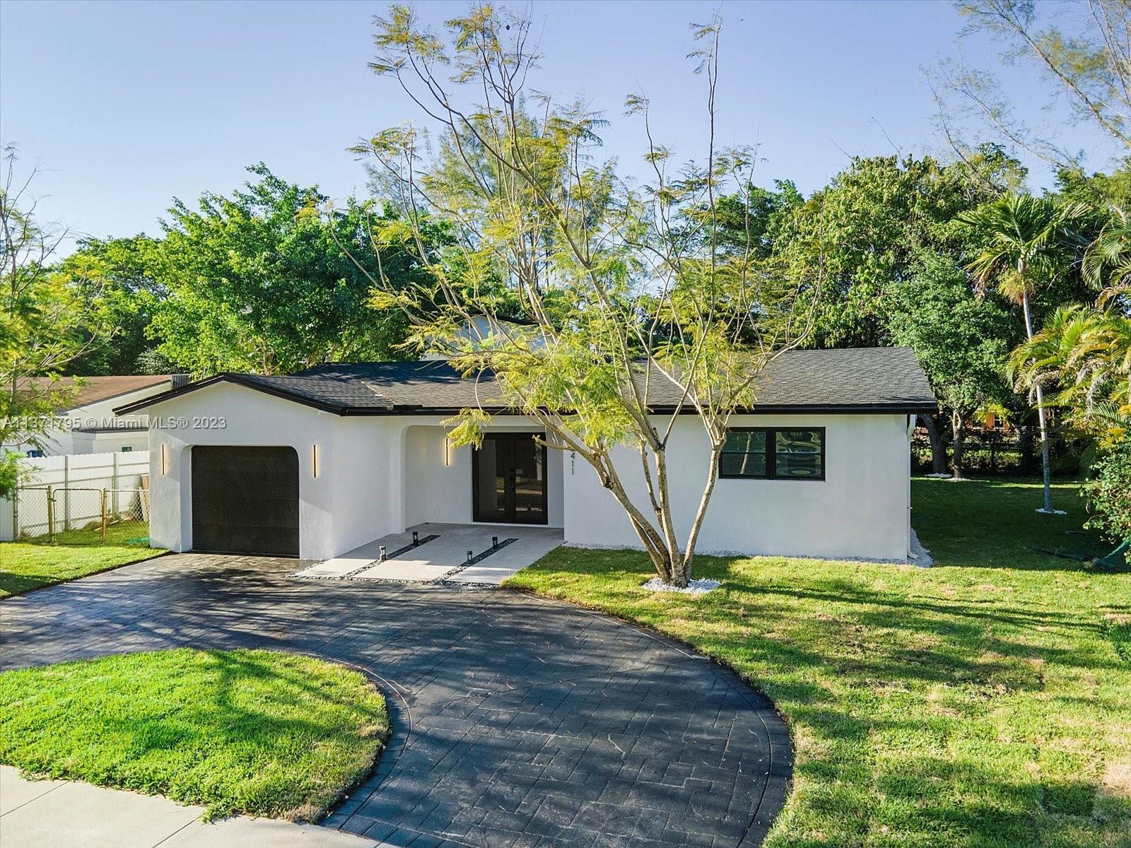 Photo of 3411 Thomas St in Hollywood, FL