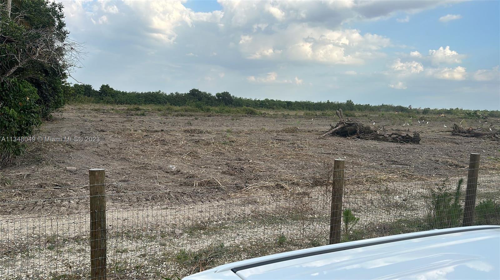 Photo of 30-78-36-000-0352 in Florida City, FL