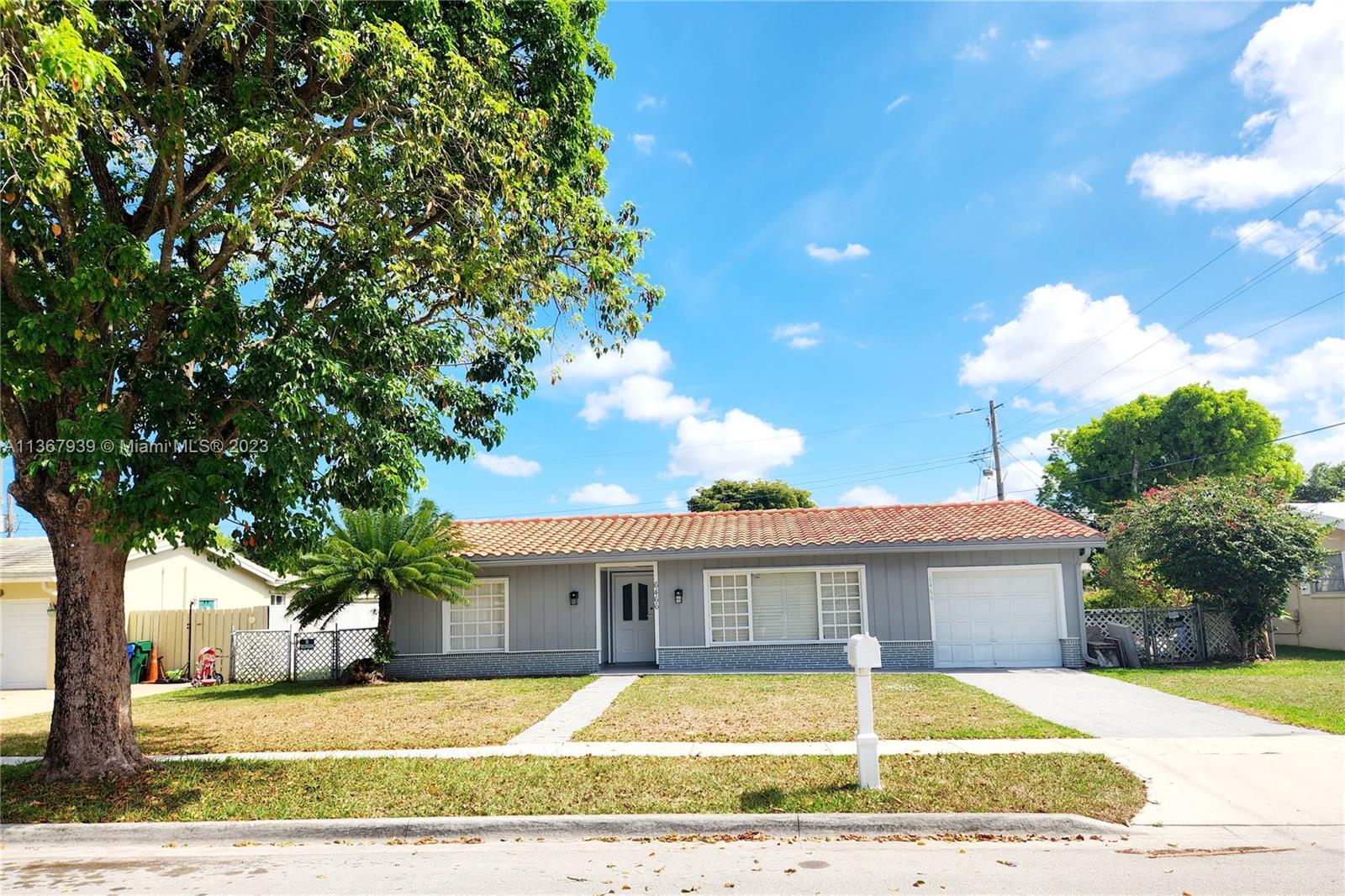 Photo of 6466 NW 20th St in Margate, FL