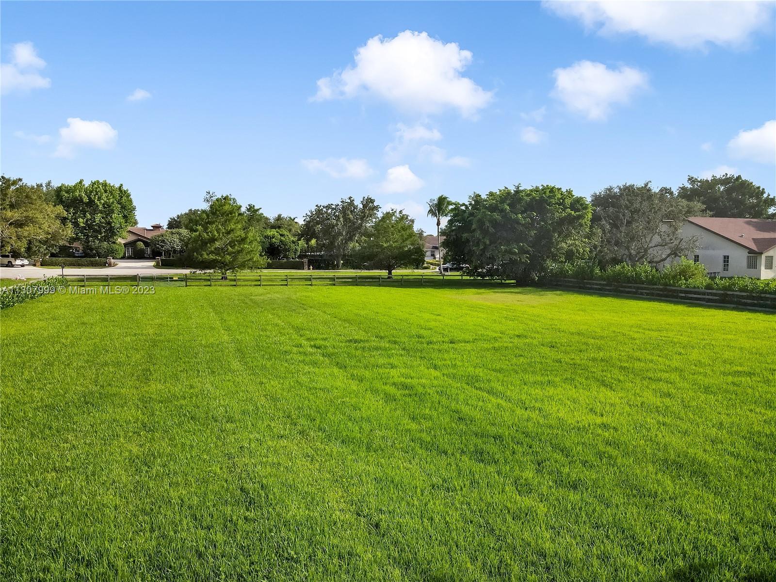 Photo of 20411 SW 51 St in Pembroke Pines, FL