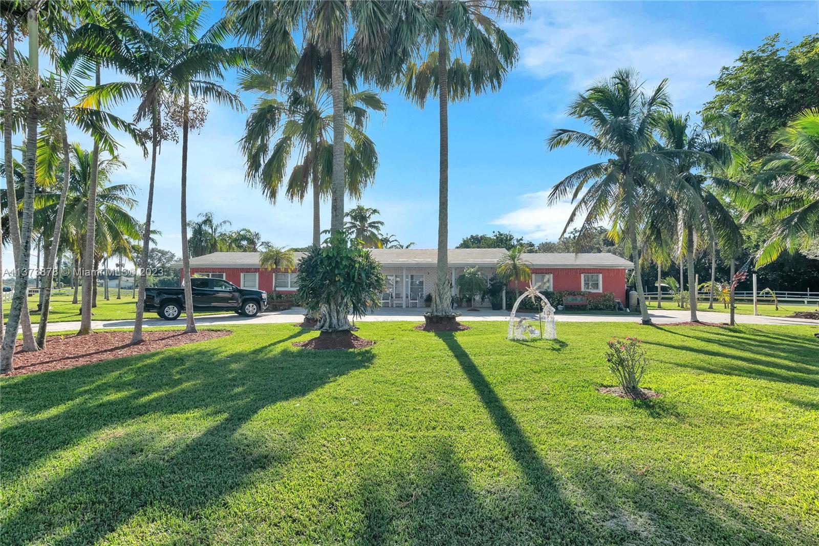 Photo of 1401 SW 136th Ave in Davie, FL
