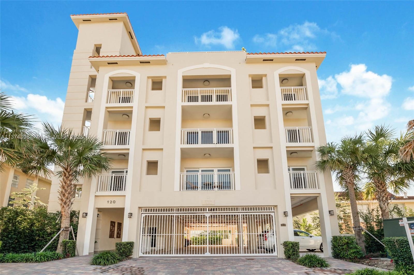 Photo of 120 Salamanca Ave #2B in Coral Gables, FL