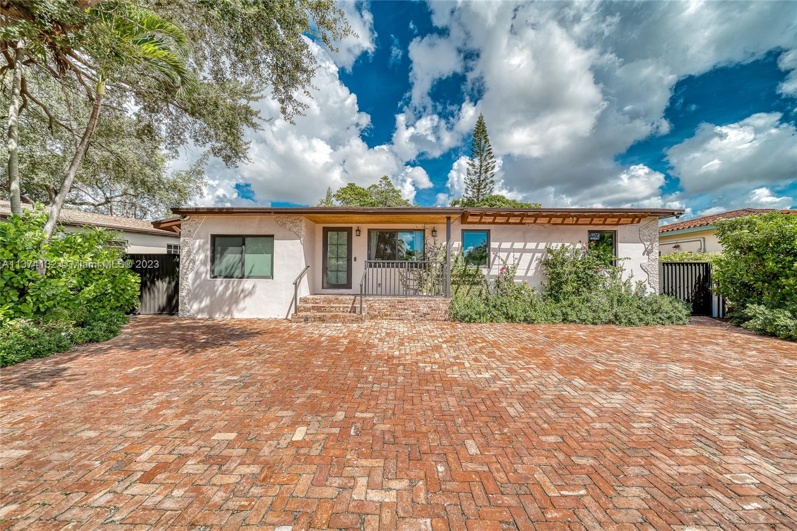 Photo of 6631 Tamiami Canal Rd in Miami, FL