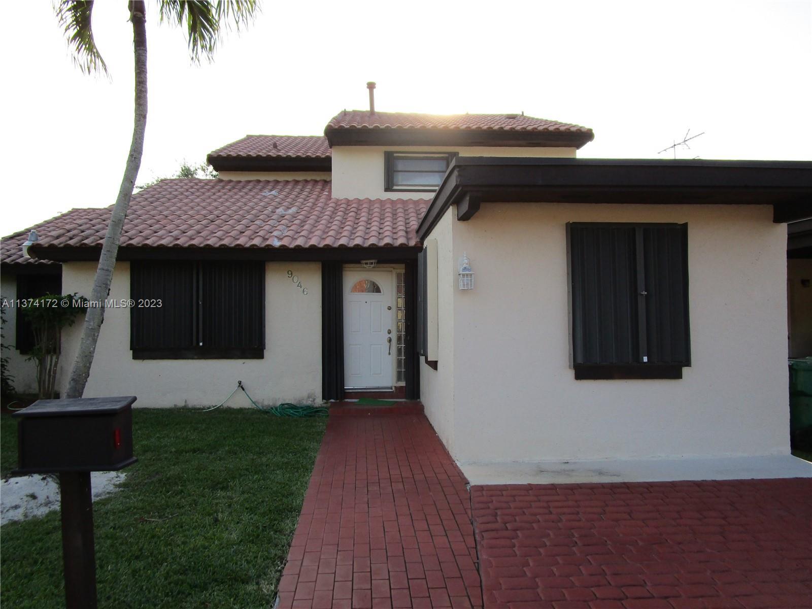 Photo of 9046 SW 112th Ct in Miami, FL