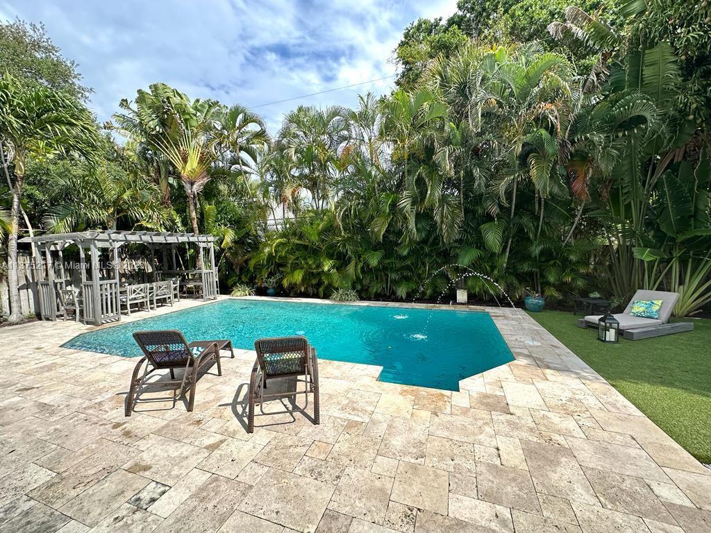 Photo of 1417 NE 27th St in Wilton Manors, FL