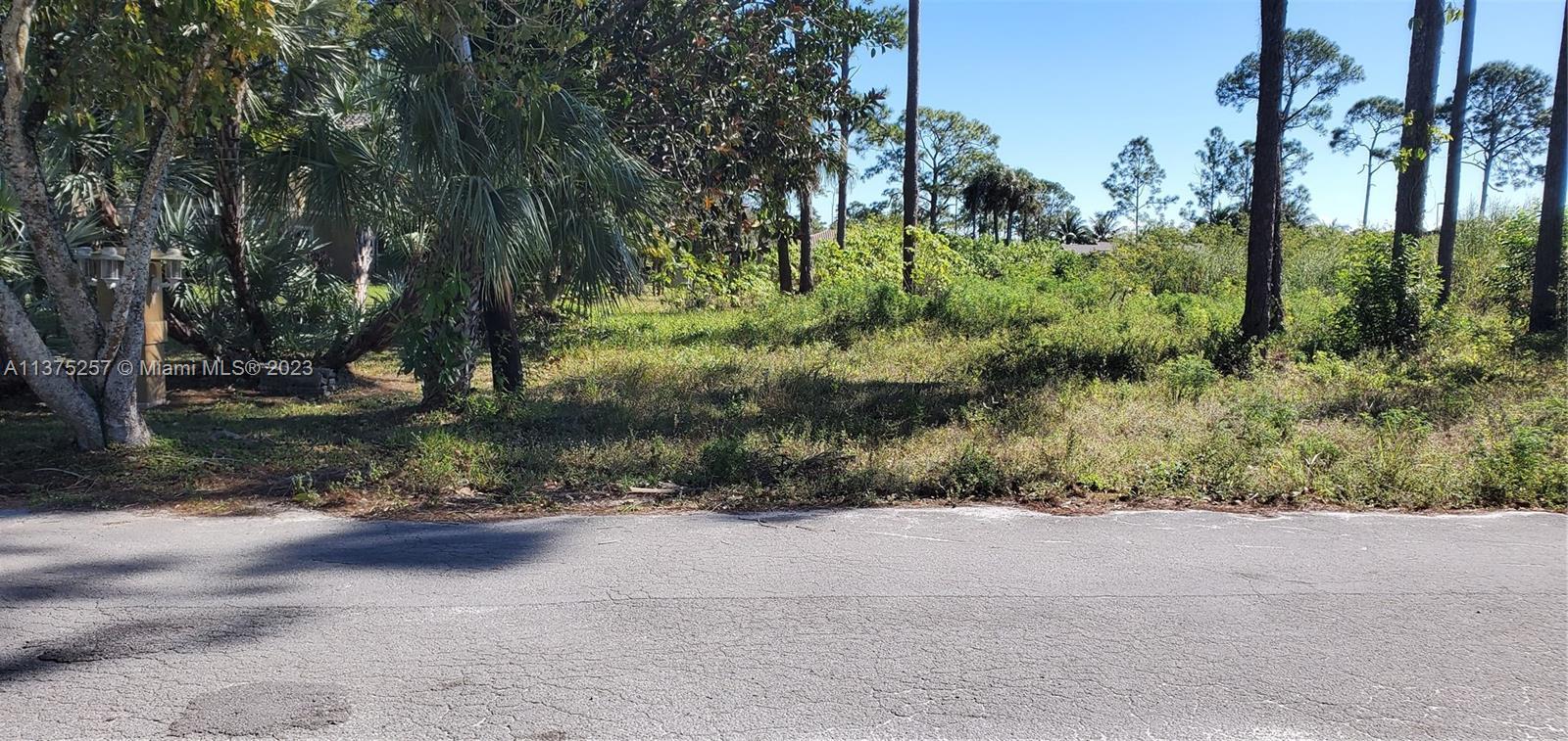 Photo of 5780 NW 74th Ter in Parkland, FL