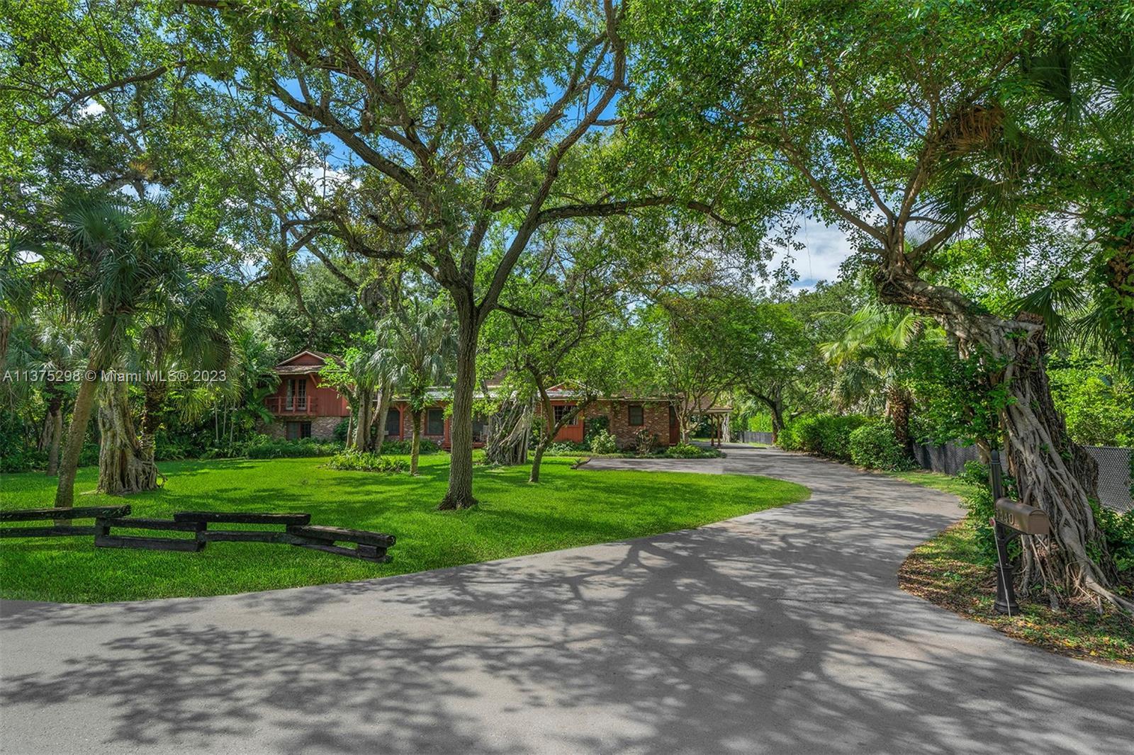 Photo of 5440 Hammock Dr in Coral Gables, FL
