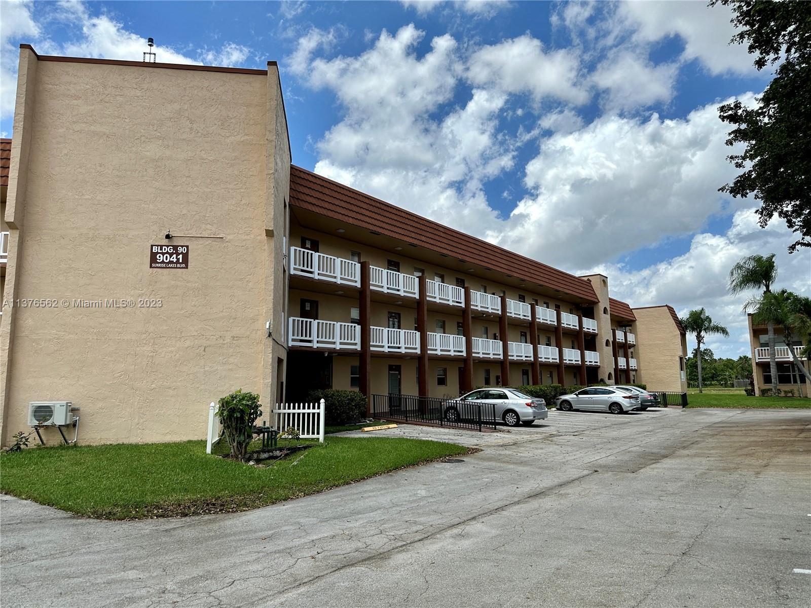 Photo of 9041 Sunrise Lakes Blvd #312 in Sunrise, FL