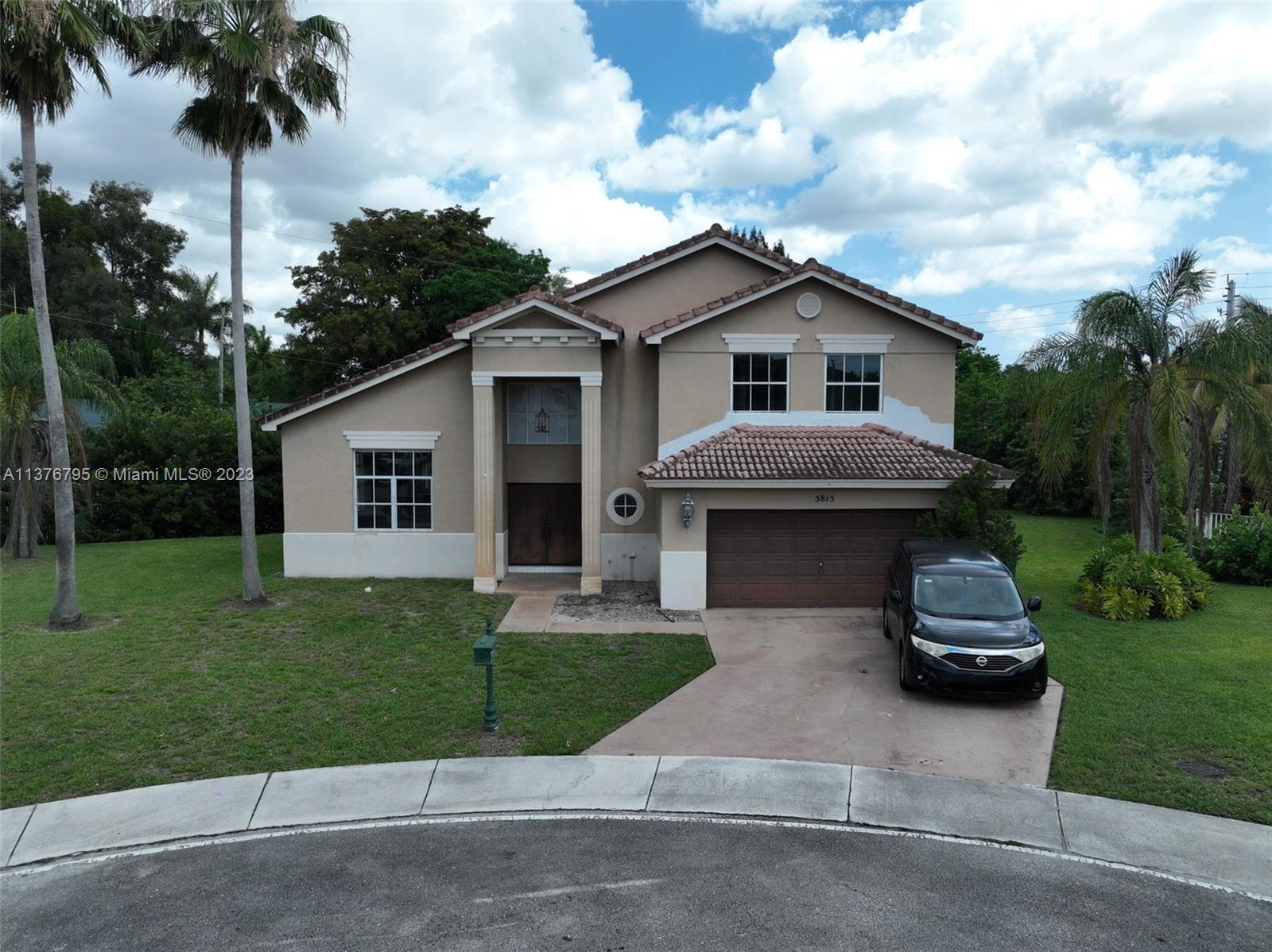 Photo of 5815 SW 58th Ct in Davie, FL