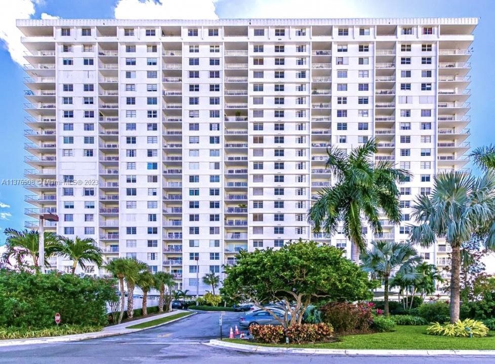 Photo of 500 Bayview Dr #532 in Sunny Isles Beach, FL