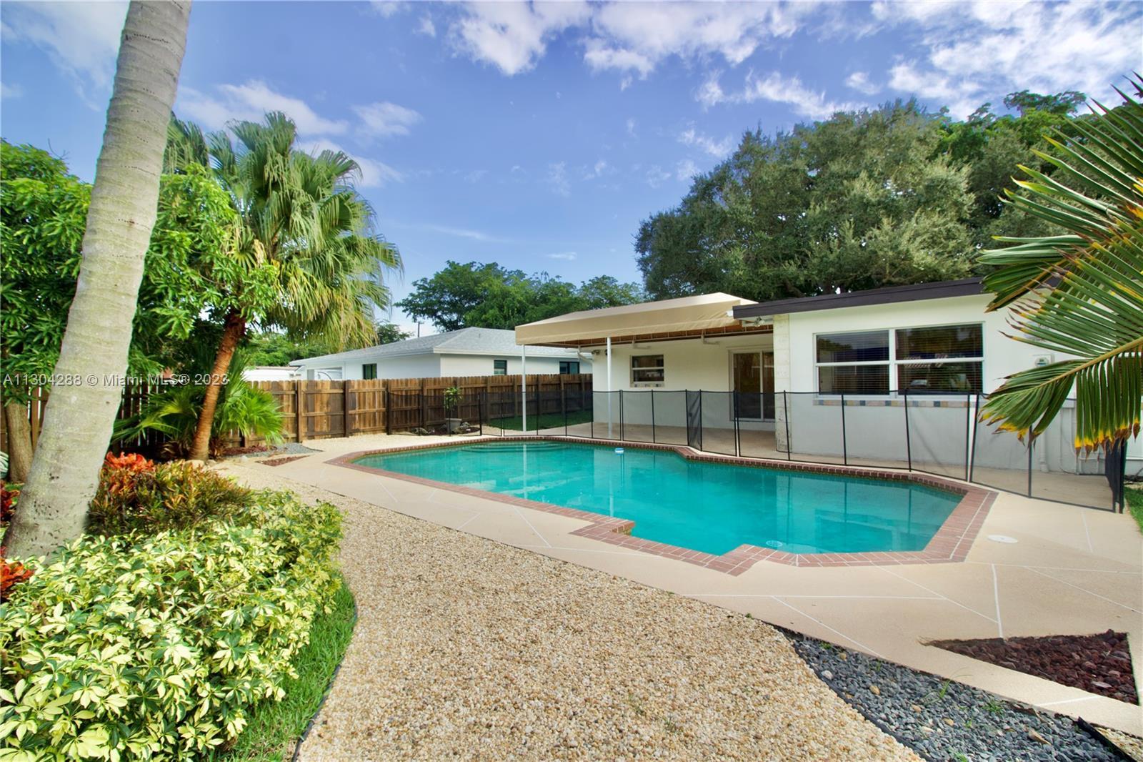 Photo of 5401 Pierce St in Hollywood, FL