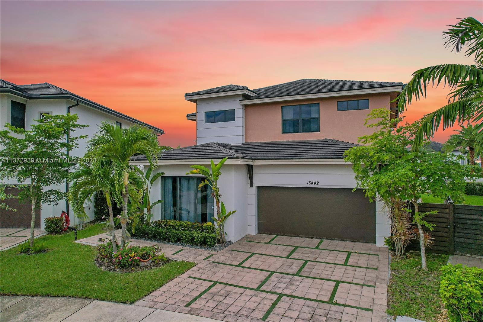 Photo of 15442 NW 88th Ct in Miami Lakes, FL