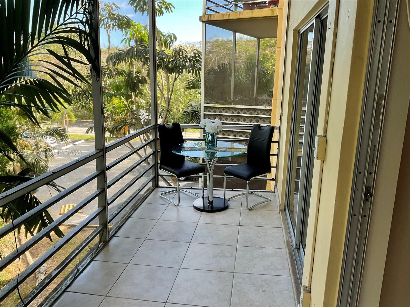 Photo of 4121 Stirling Rd #305 in Dania Beach, FL