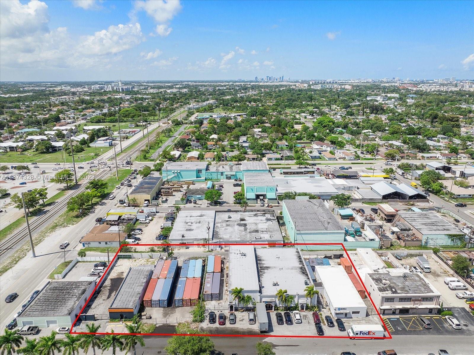Photo of 2027-2047 Thomas St in Hollywood, FL