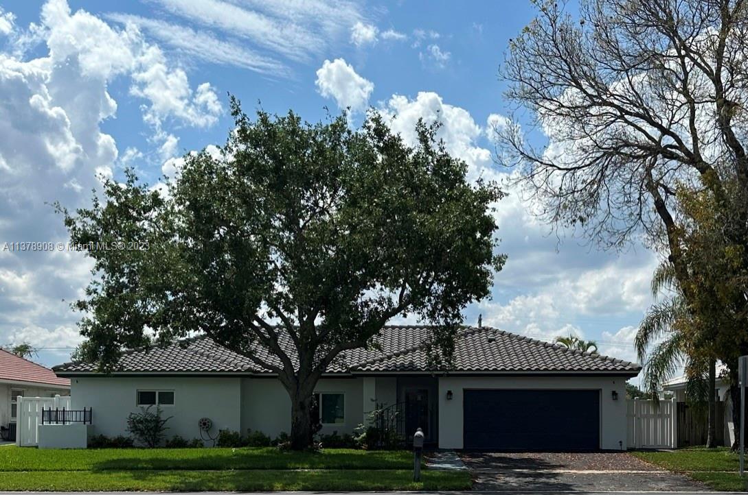 Photo of 5961 Hawkes Bluff Ave in Davie, FL