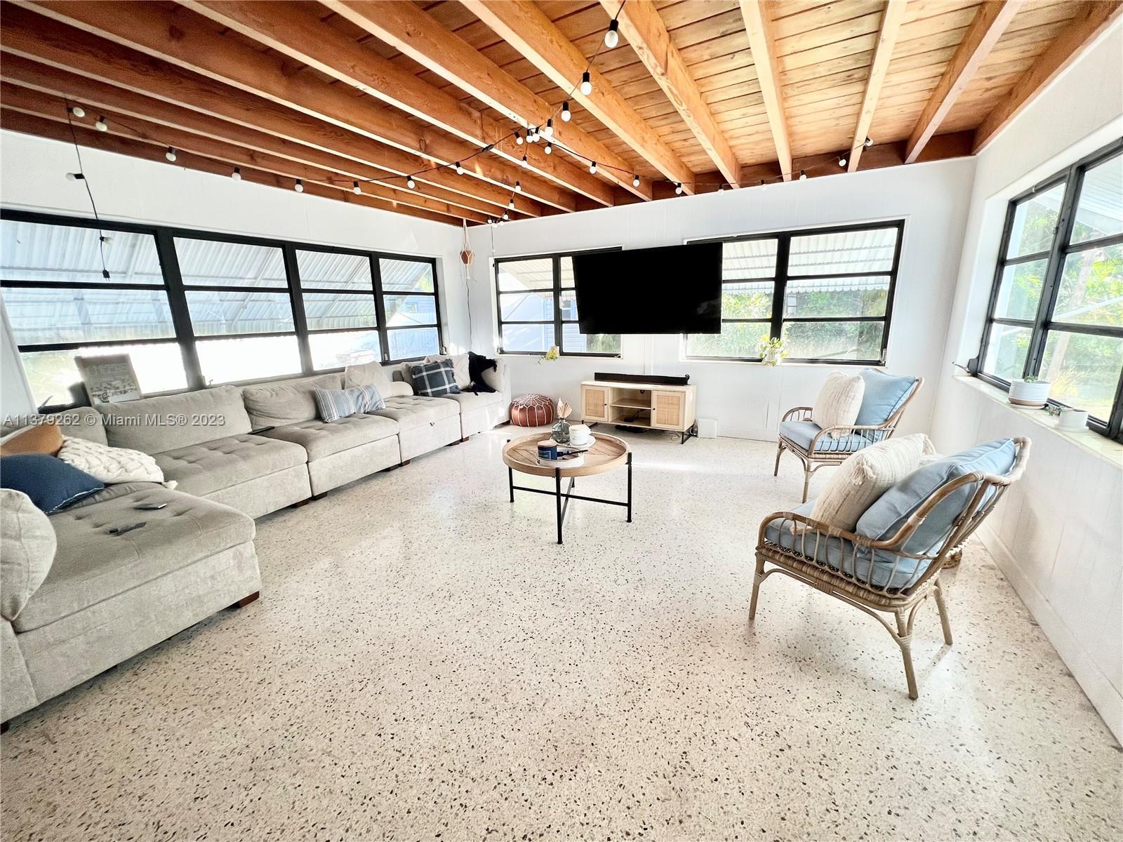 Photo of 2665 Freeport Rd in West Palm Beach, FL